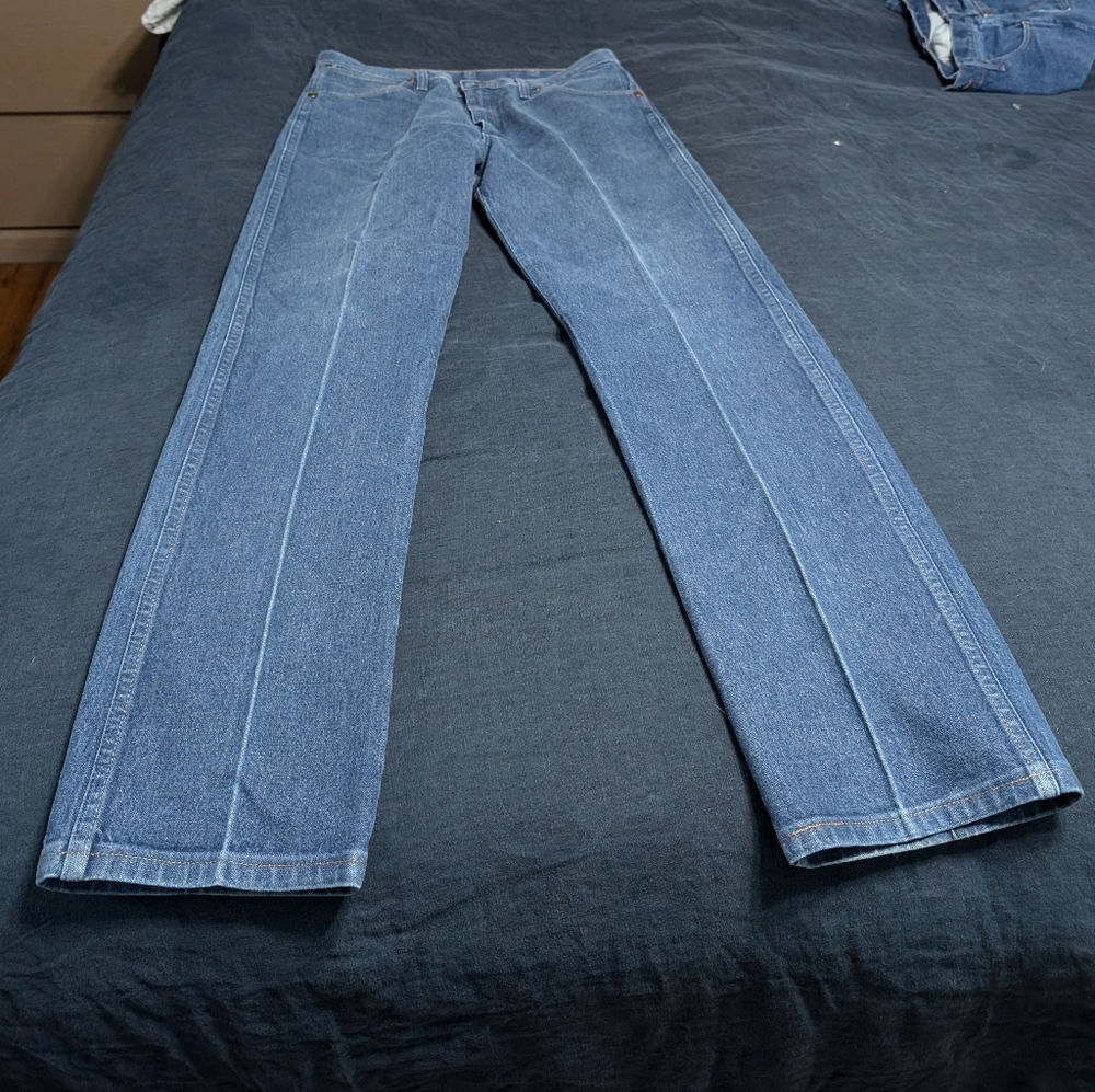 Wrangler Mid Wash Creased Jeans